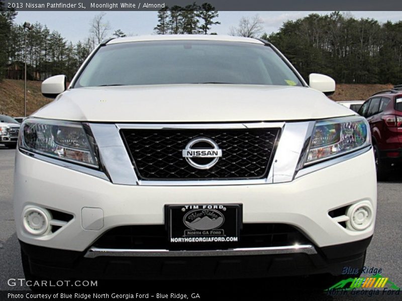 Moonlight White / Almond 2013 Nissan Pathfinder SL