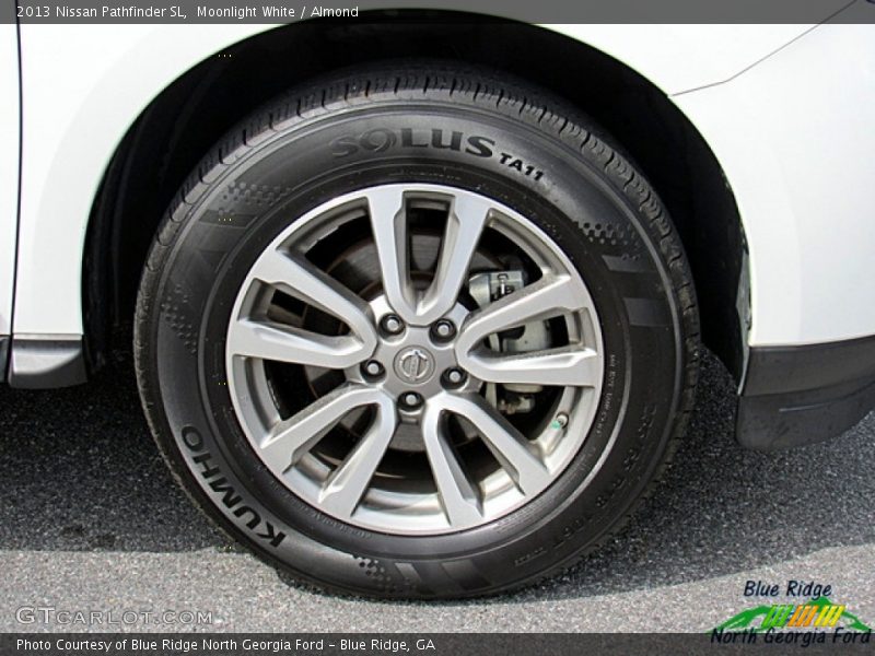 Moonlight White / Almond 2013 Nissan Pathfinder SL