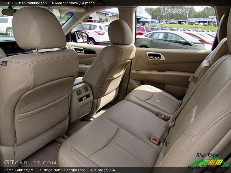 Moonlight White / Almond 2013 Nissan Pathfinder SL