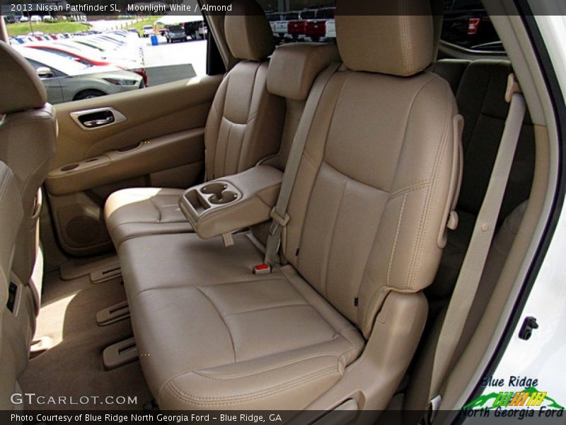 Moonlight White / Almond 2013 Nissan Pathfinder SL