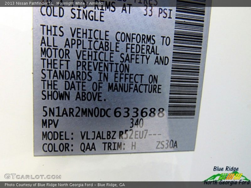 Moonlight White / Almond 2013 Nissan Pathfinder SL