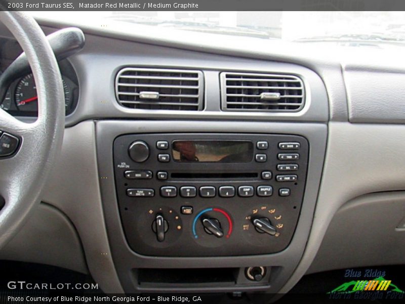 Matador Red Metallic / Medium Graphite 2003 Ford Taurus SES