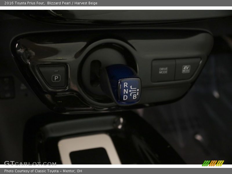 Blizzard Pearl / Harvest Beige 2016 Toyota Prius Four