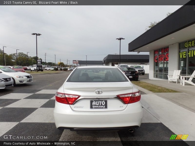 Blizzard Pearl White / Black 2015 Toyota Camry SE