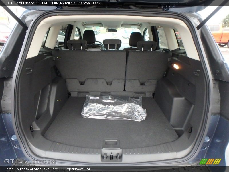 Blue Metallic / Charcoal Black 2018 Ford Escape SE 4WD