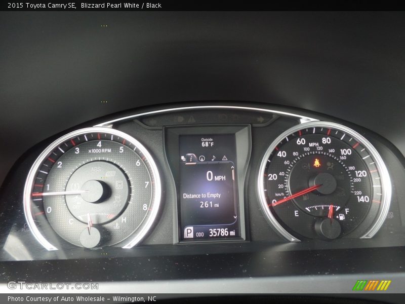 Blizzard Pearl White / Black 2015 Toyota Camry SE