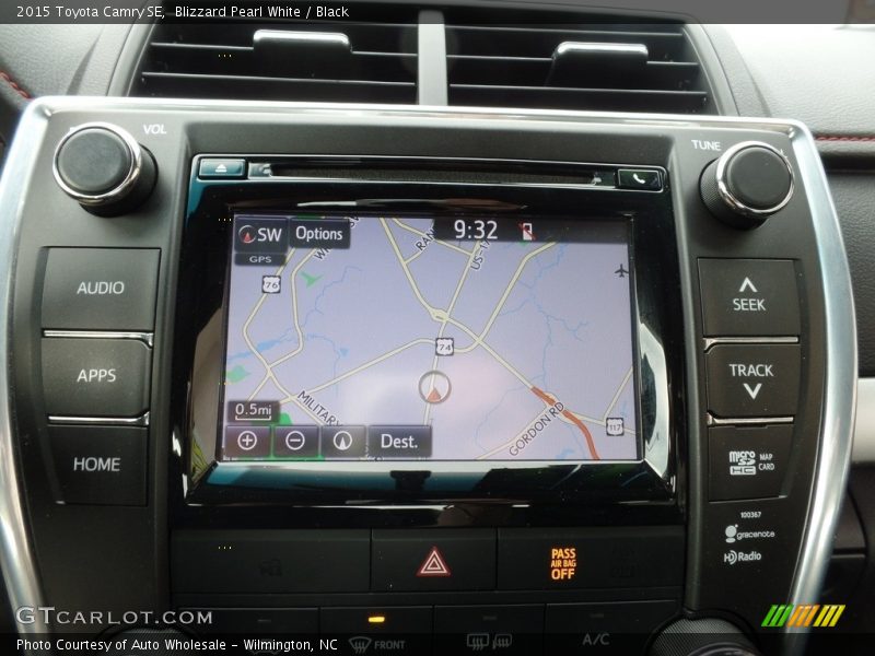 Blizzard Pearl White / Black 2015 Toyota Camry SE