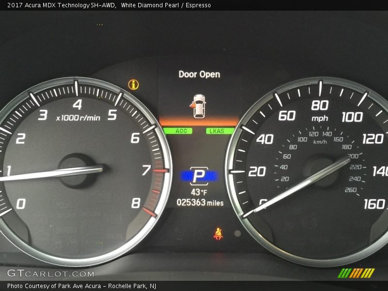 White Diamond Pearl / Espresso 2017 Acura MDX Technology SH-AWD