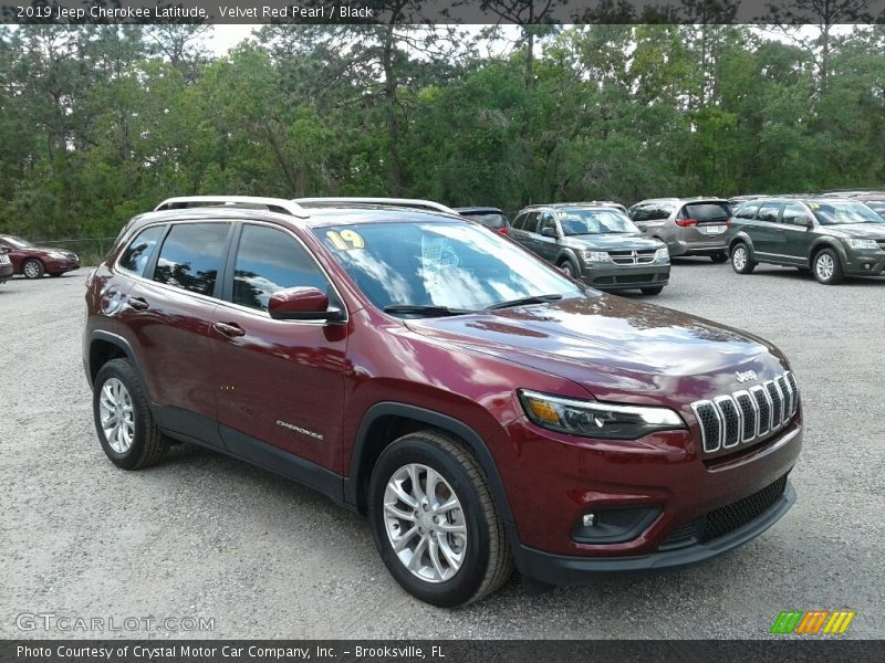  2019 Cherokee Latitude Velvet Red Pearl