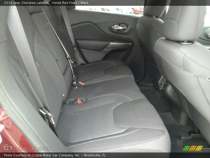 Velvet Red Pearl / Black 2019 Jeep Cherokee Latitude
