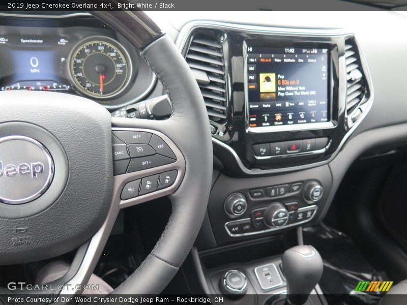 Bright White / Black 2019 Jeep Cherokee Overland 4x4