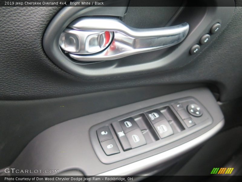 Bright White / Black 2019 Jeep Cherokee Overland 4x4