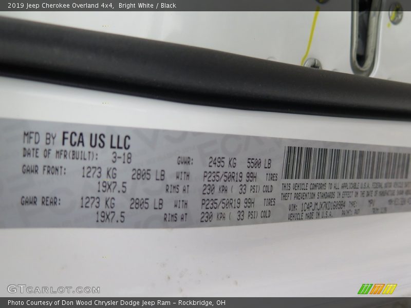 Bright White / Black 2019 Jeep Cherokee Overland 4x4