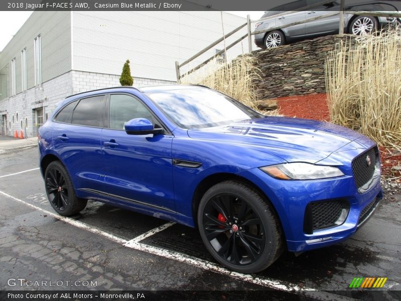 Front 3/4 View of 2018 F-PACE S AWD