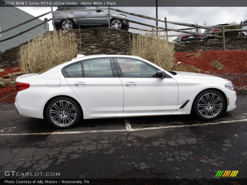 Alpine White / Black 2018 BMW 5 Series M550i xDrive Sedan