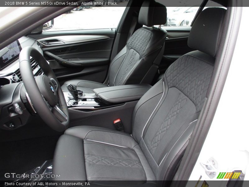 Alpine White / Black 2018 BMW 5 Series M550i xDrive Sedan