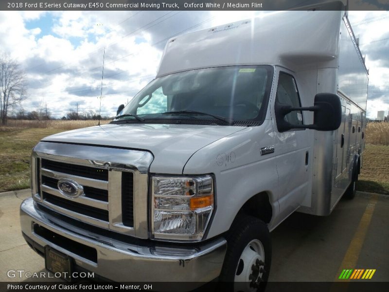 Oxford White / Medium Flint 2018 Ford E Series Cutaway E450 Commercial Moving Truck