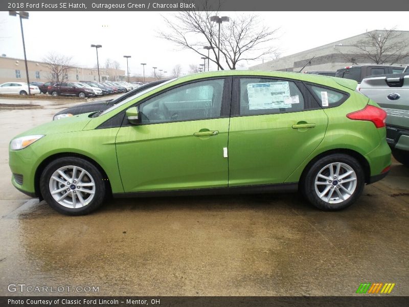 Outrageous Green / Charcoal Black 2018 Ford Focus SE Hatch