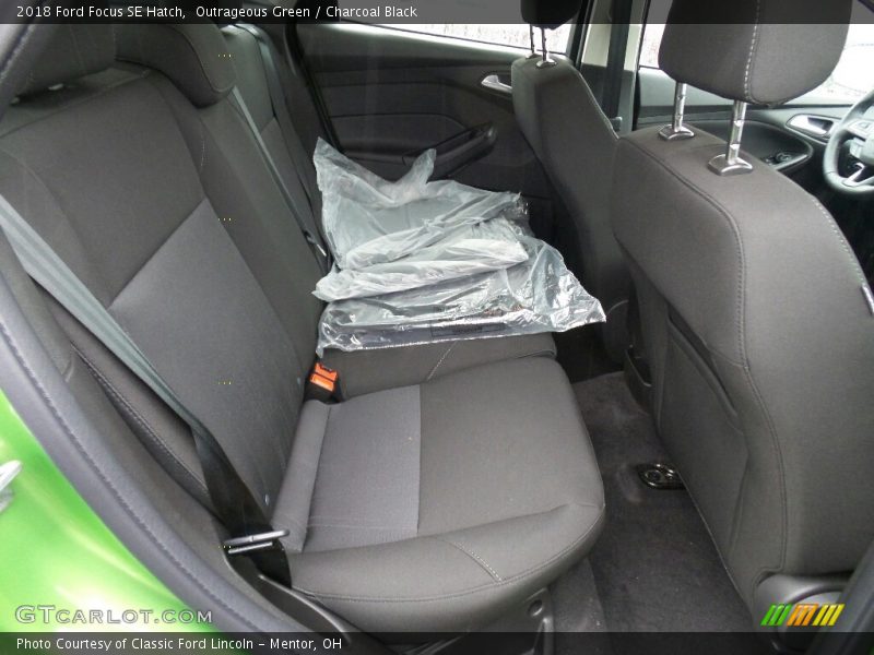 Outrageous Green / Charcoal Black 2018 Ford Focus SE Hatch