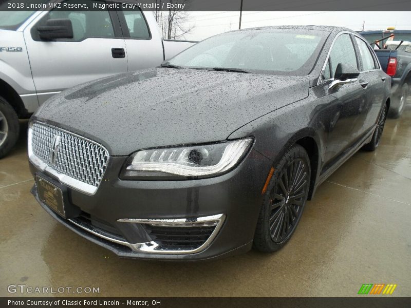 Front 3/4 View of 2018 MKZ Reserve