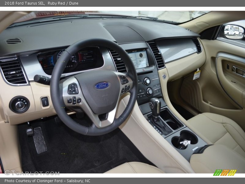  2018 Taurus SEL Dune Interior