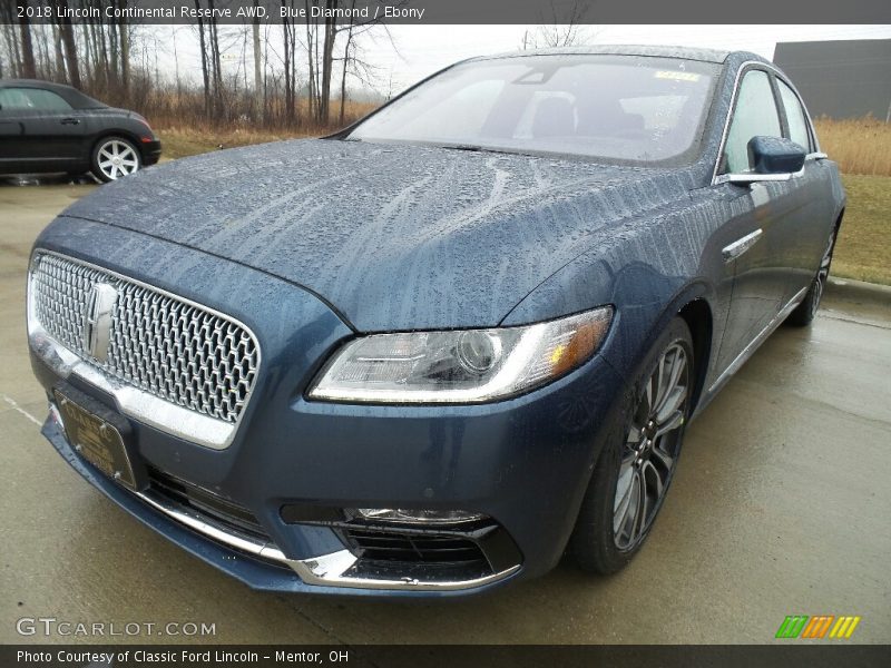 Front 3/4 View of 2018 Continental Reserve AWD