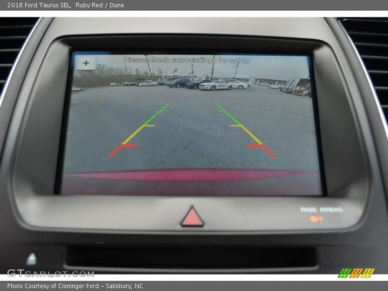 Navigation of 2018 Taurus SEL