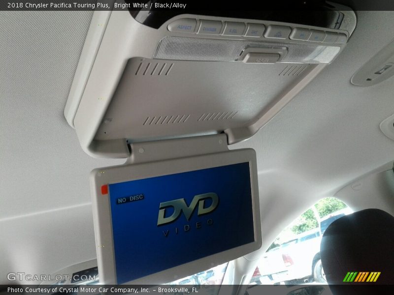 Bright White / Black/Alloy 2018 Chrysler Pacifica Touring Plus