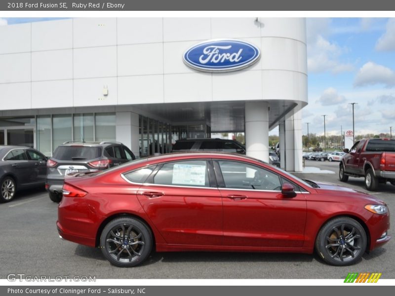 Ruby Red / Ebony 2018 Ford Fusion SE
