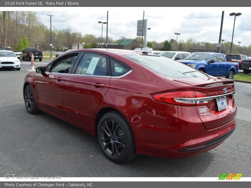 Ruby Red / Ebony 2018 Ford Fusion SE