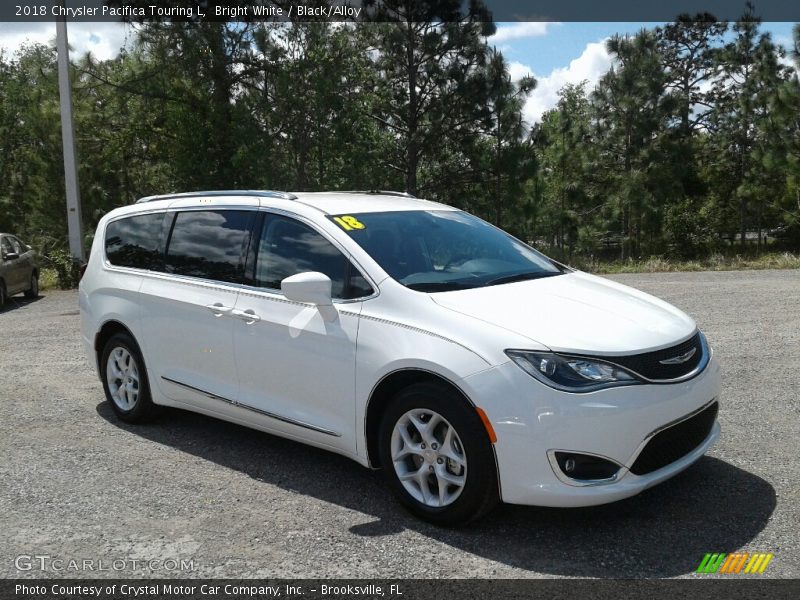 Bright White / Black/Alloy 2018 Chrysler Pacifica Touring L