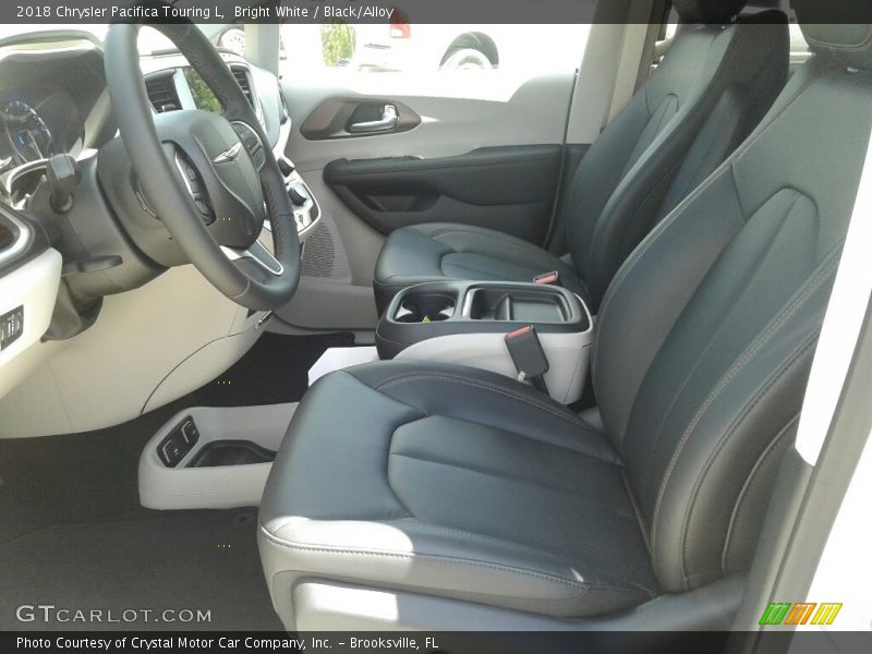 Bright White / Black/Alloy 2018 Chrysler Pacifica Touring L