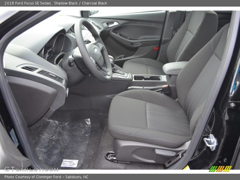 Shadow Black / Charcoal Black 2018 Ford Focus SE Sedan