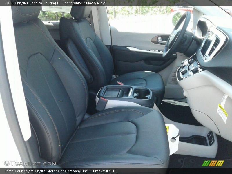 Bright White / Black/Alloy 2018 Chrysler Pacifica Touring L