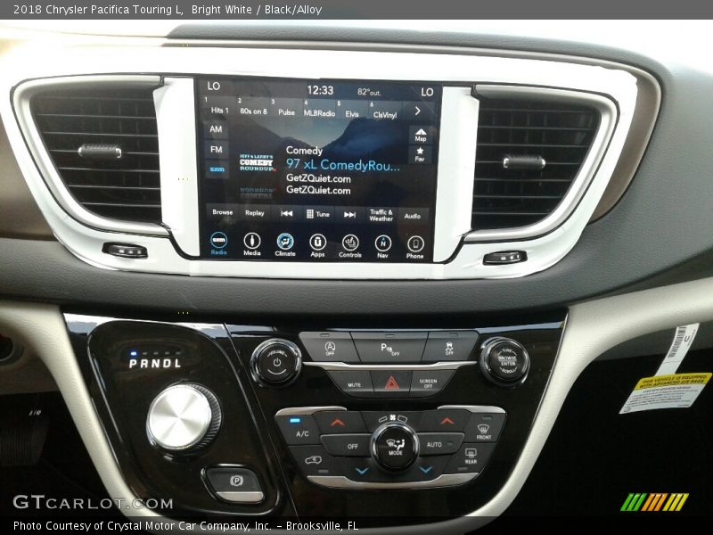 Bright White / Black/Alloy 2018 Chrysler Pacifica Touring L