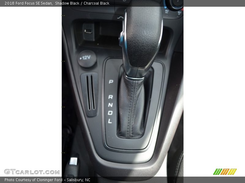 Shadow Black / Charcoal Black 2018 Ford Focus SE Sedan