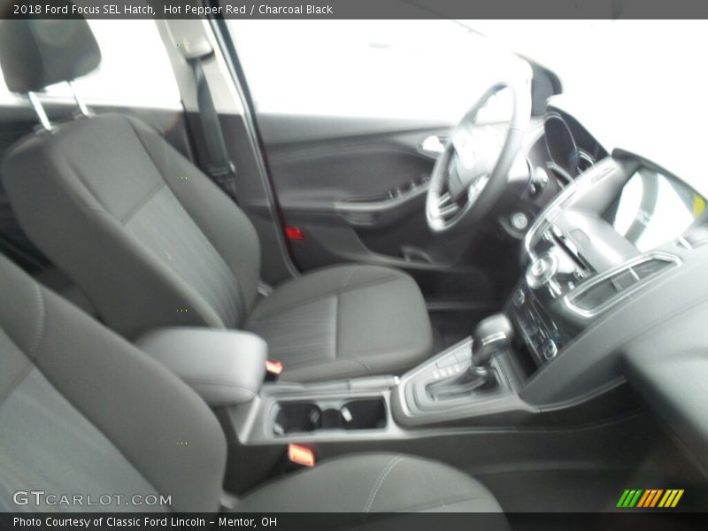 Hot Pepper Red / Charcoal Black 2018 Ford Focus SEL Hatch