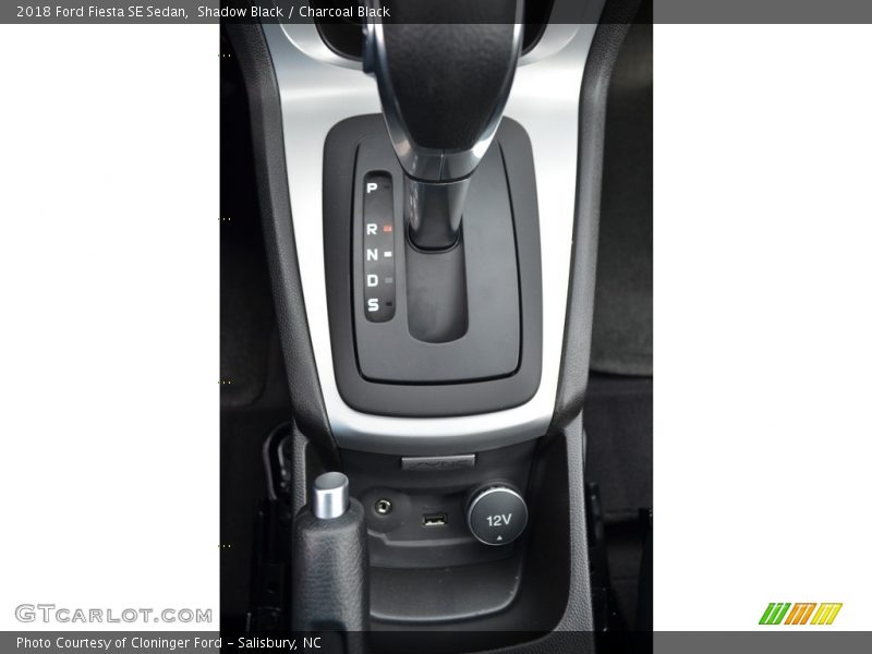 Shadow Black / Charcoal Black 2018 Ford Fiesta SE Sedan