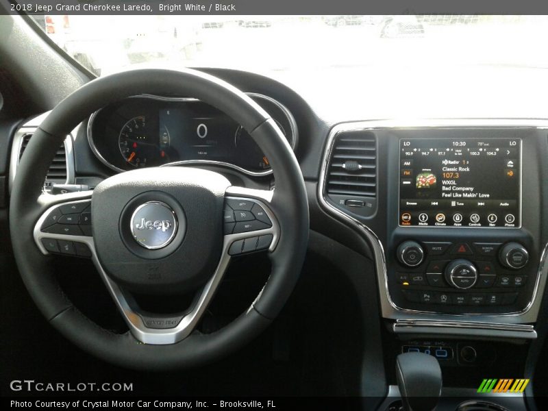 Bright White / Black 2018 Jeep Grand Cherokee Laredo