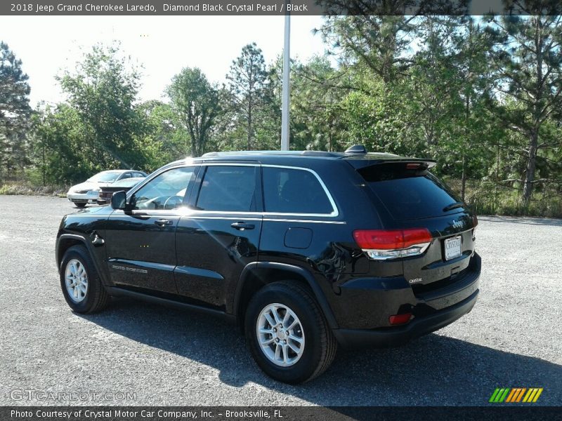 Diamond Black Crystal Pearl / Black 2018 Jeep Grand Cherokee Laredo