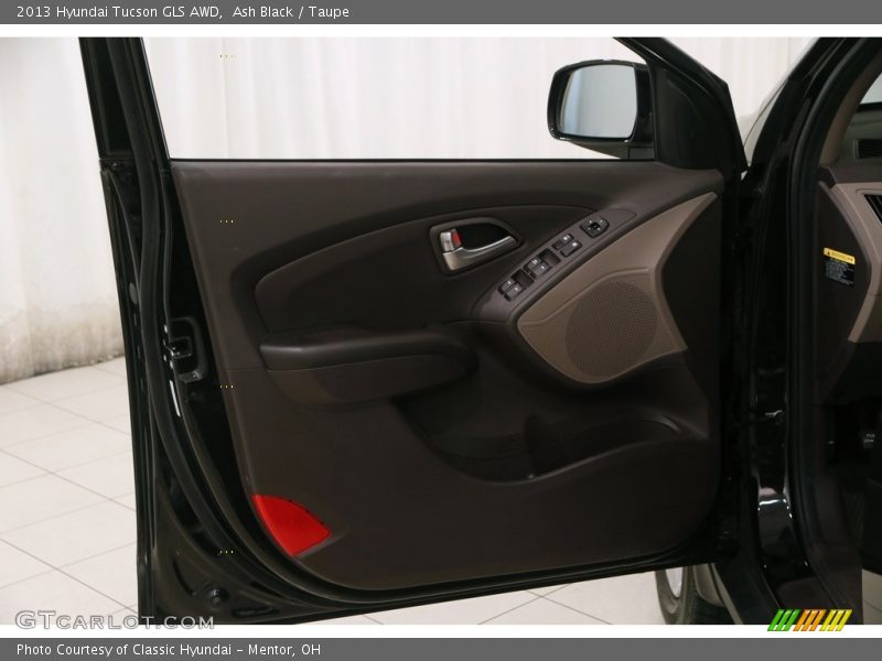 Ash Black / Taupe 2013 Hyundai Tucson GLS AWD