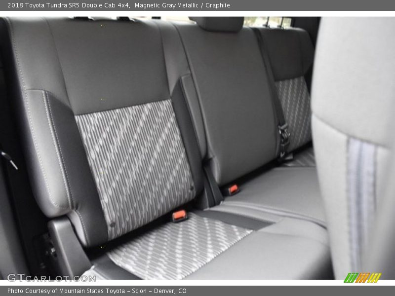 Magnetic Gray Metallic / Graphite 2018 Toyota Tundra SR5 Double Cab 4x4