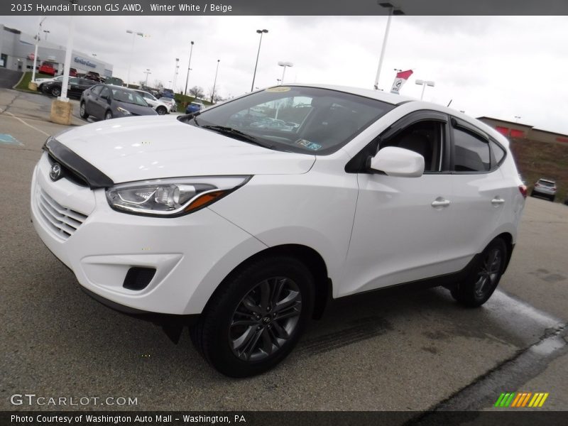 Winter White / Beige 2015 Hyundai Tucson GLS AWD