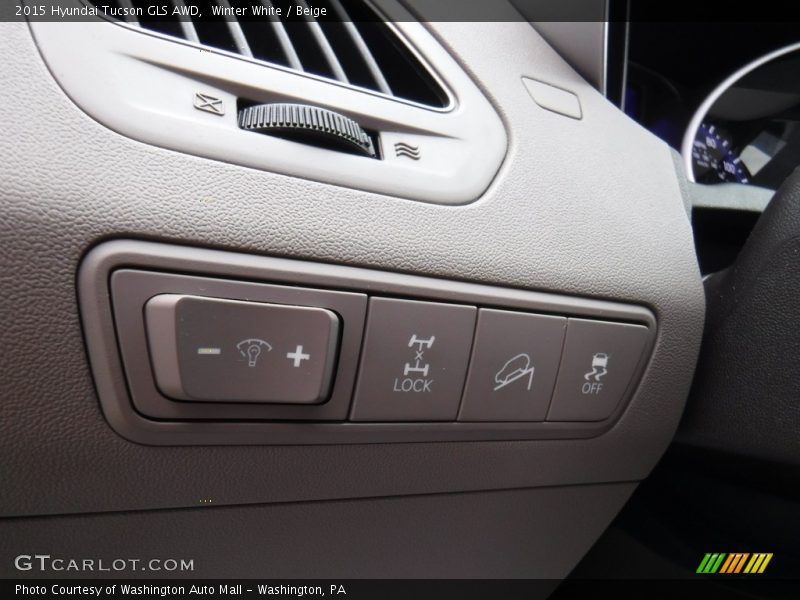 Winter White / Beige 2015 Hyundai Tucson GLS AWD