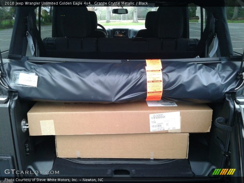  2018 Wrangler Unlimited Golden Eagle 4x4 Trunk