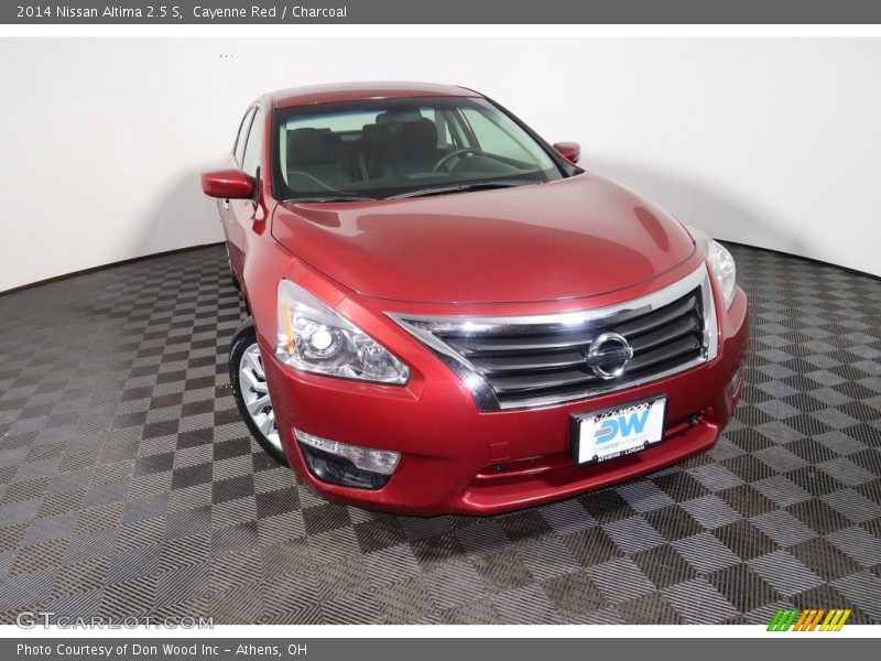 Cayenne Red / Charcoal 2014 Nissan Altima 2.5 S