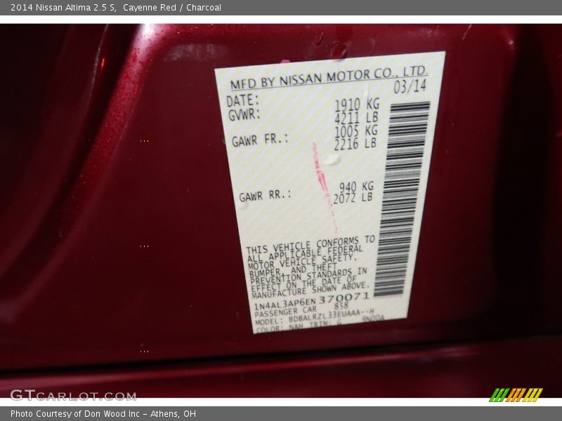 Cayenne Red / Charcoal 2014 Nissan Altima 2.5 S