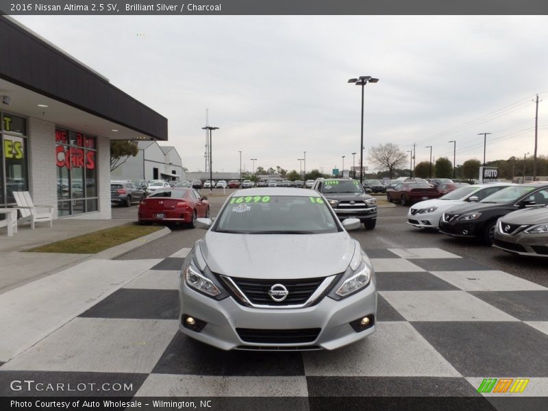 Brilliant Silver / Charcoal 2016 Nissan Altima 2.5 SV