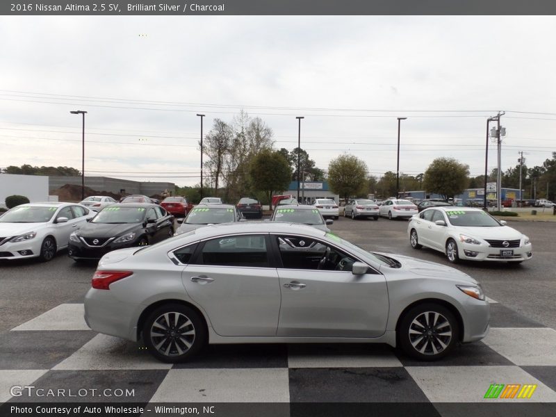 Brilliant Silver / Charcoal 2016 Nissan Altima 2.5 SV