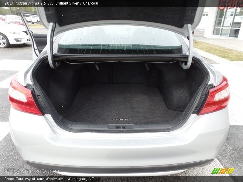 Brilliant Silver / Charcoal 2016 Nissan Altima 2.5 SV